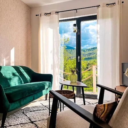 Elysian Fields - Tiny House 'evergreen' Bed & Breakfast